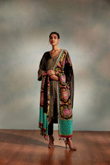 Shop the best of Banarasi sarees, dupattas and lehengas at Roliana New Delhi